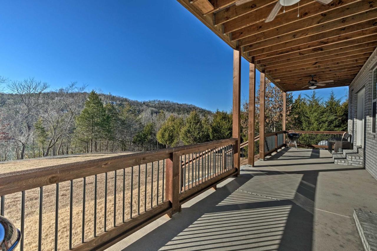 Holiday Island Beaver Lake Escape With Views! Eureka Springs Exterior photo